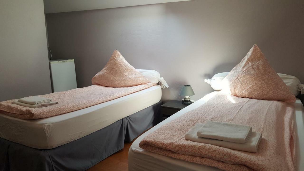 Le Relais Bleu Hotel Le Blanc-Mesnil Esterno foto